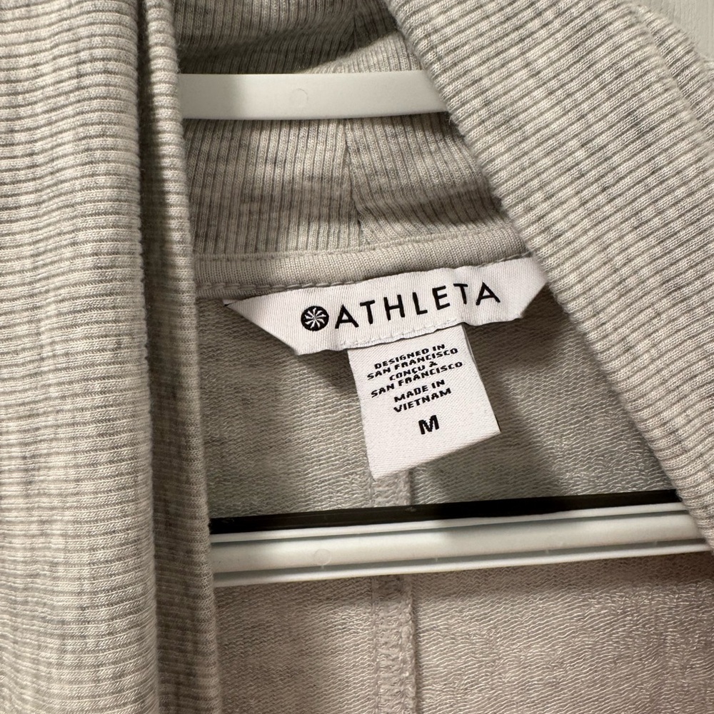 Athleta Gray Pranayama Wrap - Euc - image 2